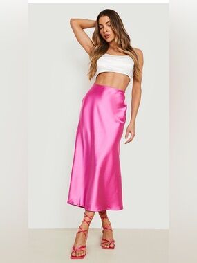NWT-Boohoo Fuchsia Satin Midi Skirt